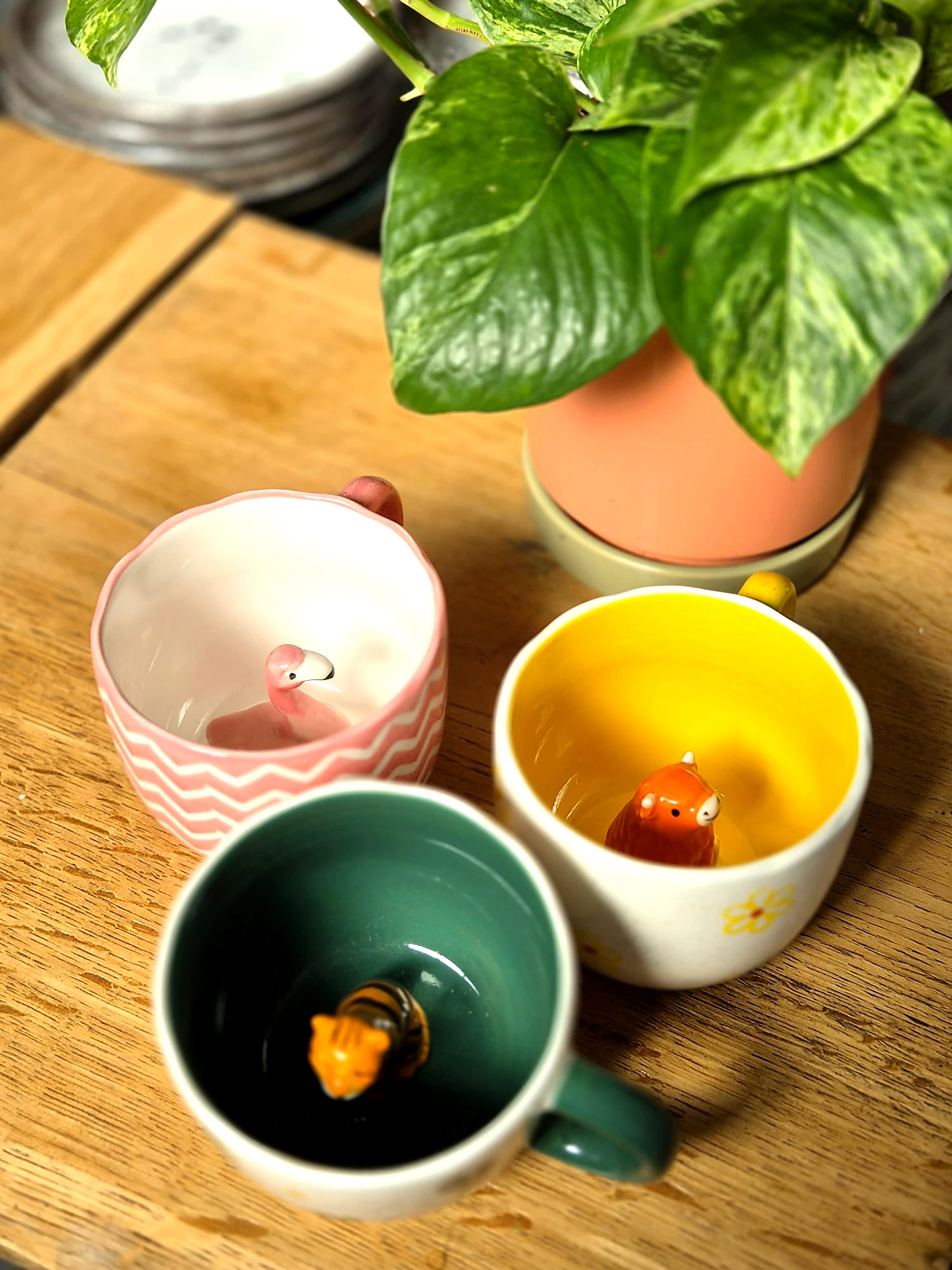 Surprise mug. Mug avec une figurine dans le fond au choix tigre, vache ou flamand rose