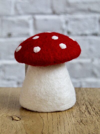 champignon en feutrine rouge de la marque sjaal